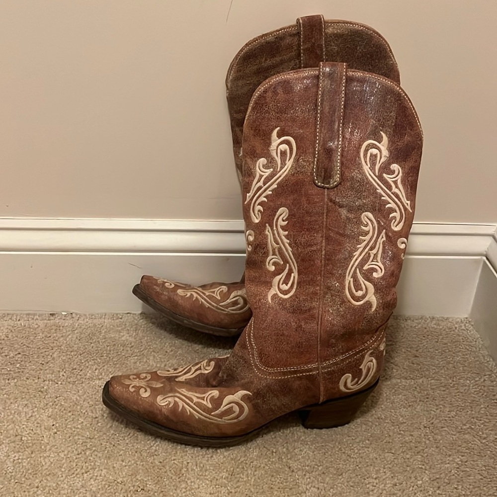 Corral embroidered cowboy boots